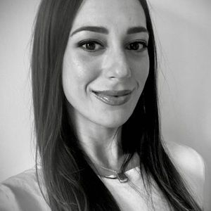 Meet your Posher, Arielle